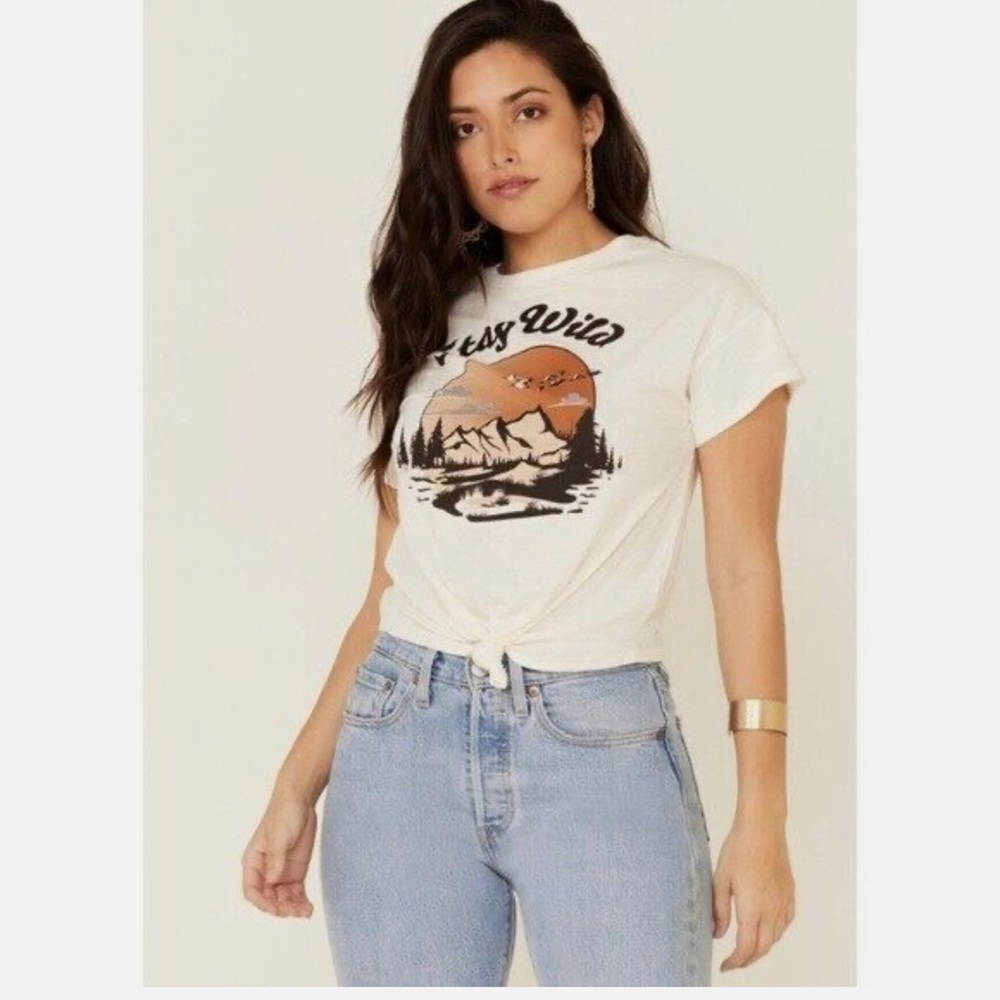 Shyanne Stay Wild Tie-Front Graphic Tee